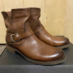 Frye Veronica bootie